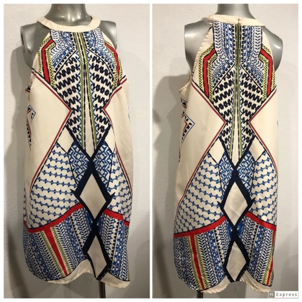 Venus dress - Picture 2 of 6